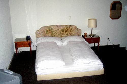 & Restaurant Bahnhof Hotel